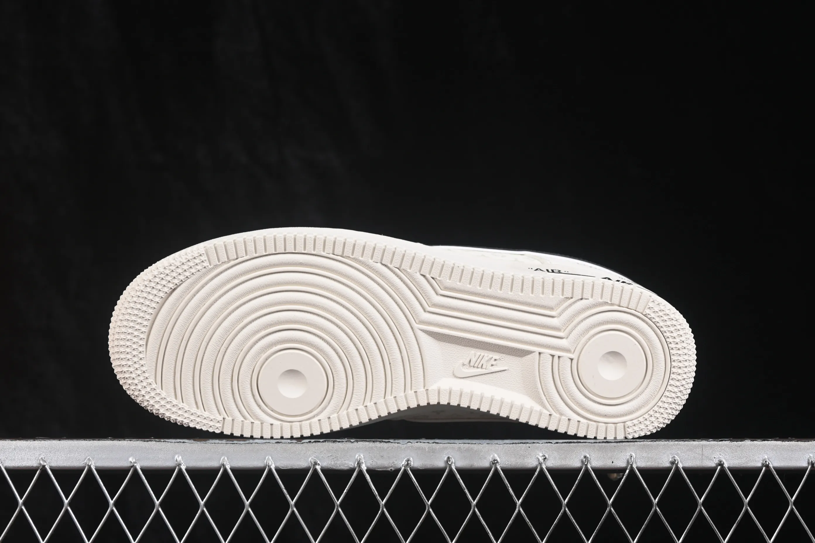 All categories Nk Air Force 1 Air Force series Nk Air Force 1 Low Air Force low-top Nike Air Force 1'07 Low joint model Air Force 1 low-top casual sneakers GS2288-010